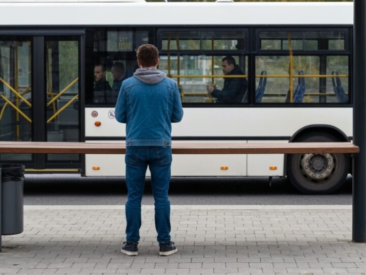 Pabianice świętują 7-lecie hybrydowego autobusu Solaris: Innowacje, które zmieniają transport!