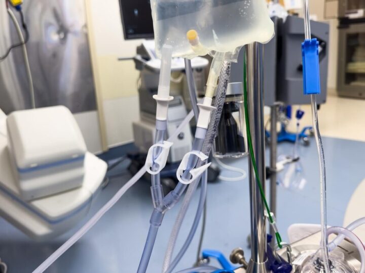 Bezpieczne Święto Zmarłych – kluczowe zasady dla pieszych i kierowców