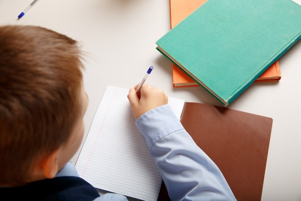 Edukacja w Gminie Dobroń: Nowe technologie w rękach uczniów!