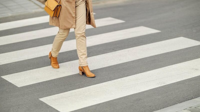 Uczniowie z Gminy Lutomiersk w akcji: Bezpieczeństwo na drodze z odblaskami!