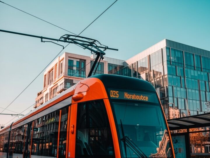 Tramwaj 41 w Pabianicach: Nowoczesne wagony i rekordowa frekwencja!