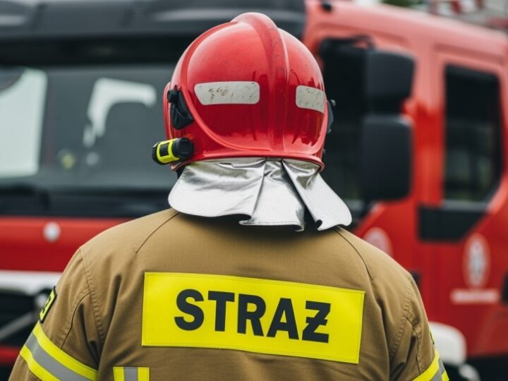 Wigilijne spotkanie strażaków w Pabianicach: nowy sprzęt i świąteczne życzenia