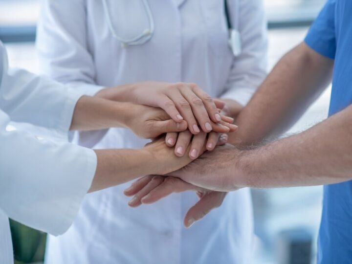 Zmiany w zasadach odwiedzin w Pabianickim Centrum Medycznym z powodu wzrostu grypy