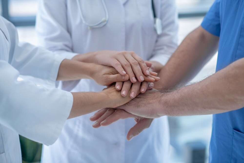 Zmiany w zasadach odwiedzin w Pabianickim Centrum Medycznym z powodu wzrostu grypy