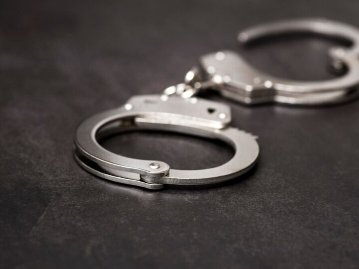 Zatrzymani z metamfetaminą: poszukiwany mężczyzna i jego znajoma w tarapatach