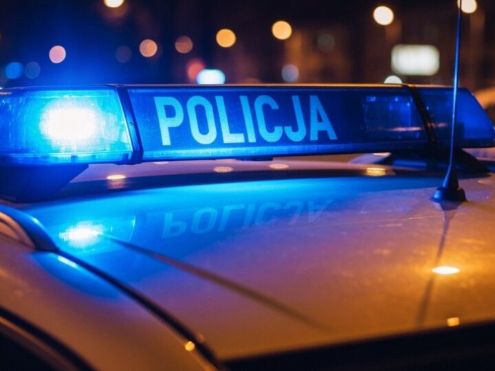 Skuterowy rajd bez uprawnień i kasków na chodniku!