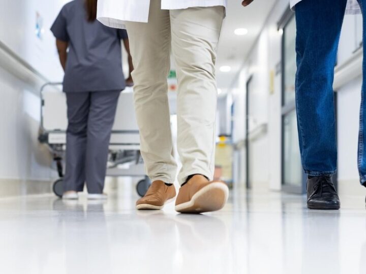 Pabianice świętują Światowy Dzień Chorego: zdrowe smakołyki i życzenia dla pacjentów