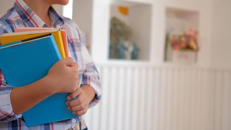 Nauczyciele z regionu debatują o przyszłości edukacji z minister edukacji w Lutomiersku