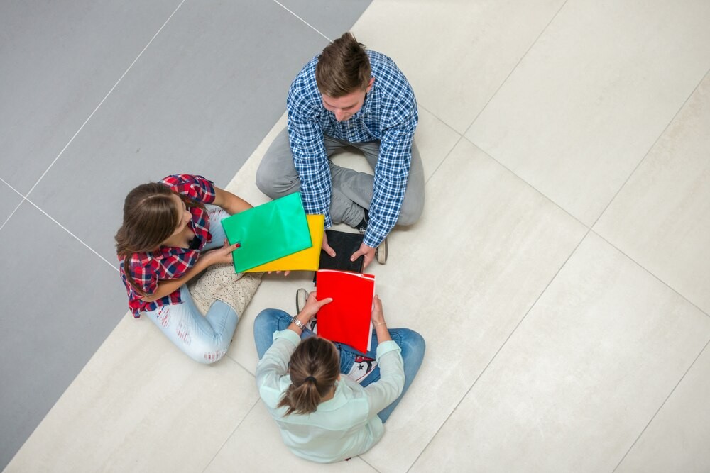 Mali naukowcy odkrywają świat chemii na warsztatach edukacyjnych