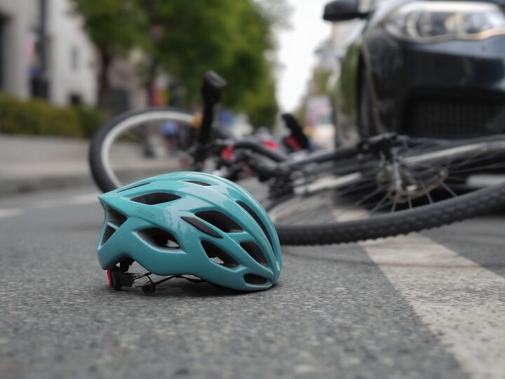 Trik na rowerze kończy się wypadkiem i hospitalizacją 11-latka