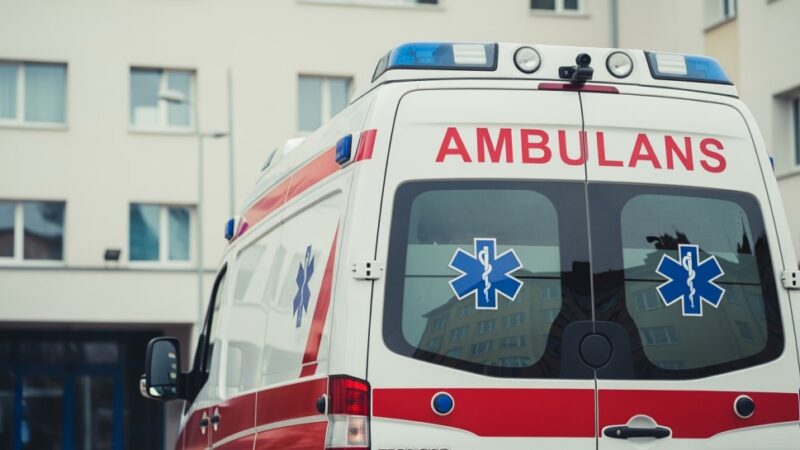 Harcerze na spotkaniu z policją: jak unikać wakacyjnych zagrożeń
