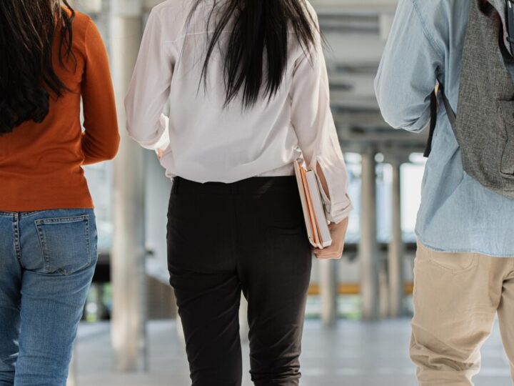 Nauczyciele z Lutomierska osiągają nowy stopień – gratulacje dla zwycięzców!