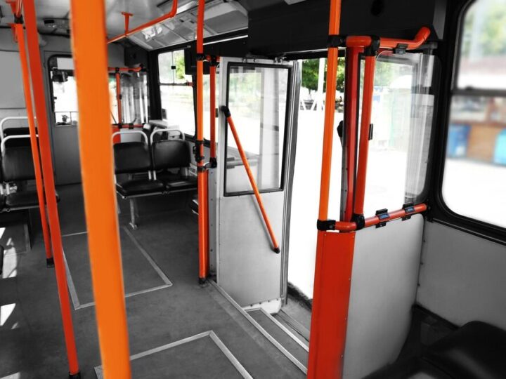 KKA: 24 tysiące pasażerów w 7 miesięcy – nowa era transportu w Powiecie Pabianickim!