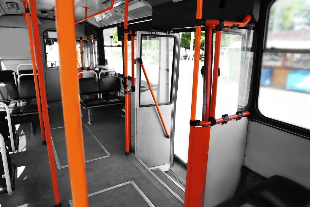 KKA: 24 tysiące pasażerów w 7 miesięcy – nowa era transportu w Powiecie Pabianickim!