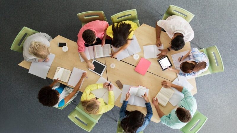 Edukacyjne spotkanie dla NGO w Pabianicach: Integracja i cyberbezpieczeństwo