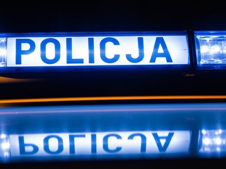 Policja patroluje okolice cmentarzy. Jak bezpiecznie dotrzeć na groby bliskich?