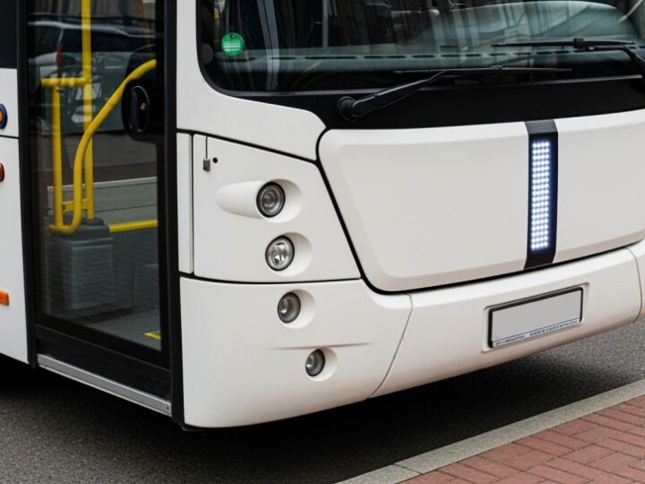 Pabianice wprowadzają ekologiczne autobusy zasilane energią słoneczną