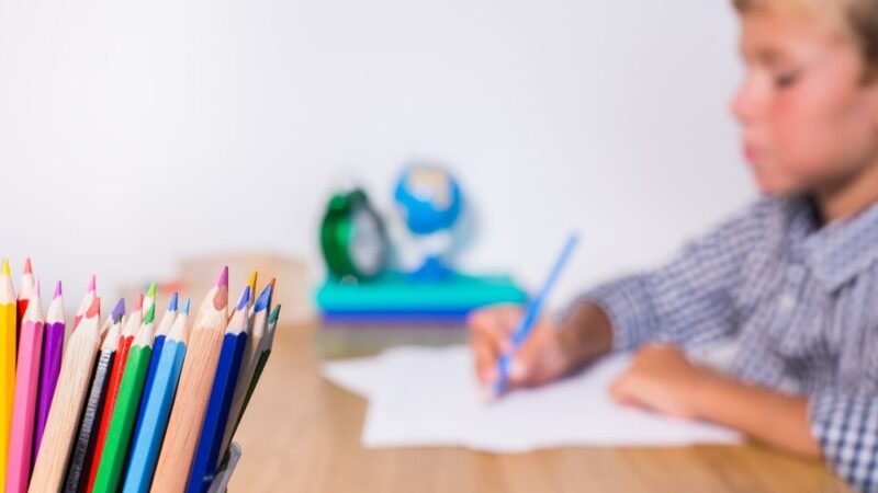 Pierwszoklasiści w Szydłowie ślubują: nowy etap w edukacji rozpoczęty!